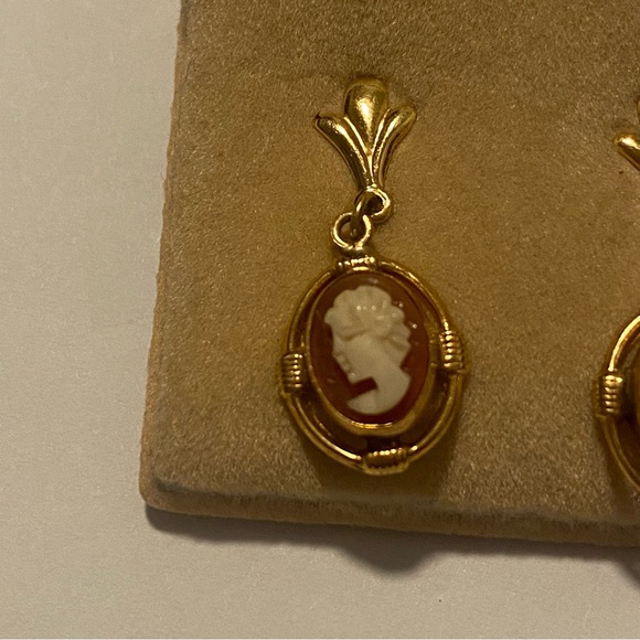 Vintage 14k gold marked cameo oval fan shell dangle post earrings as is - Picture 14 of 14